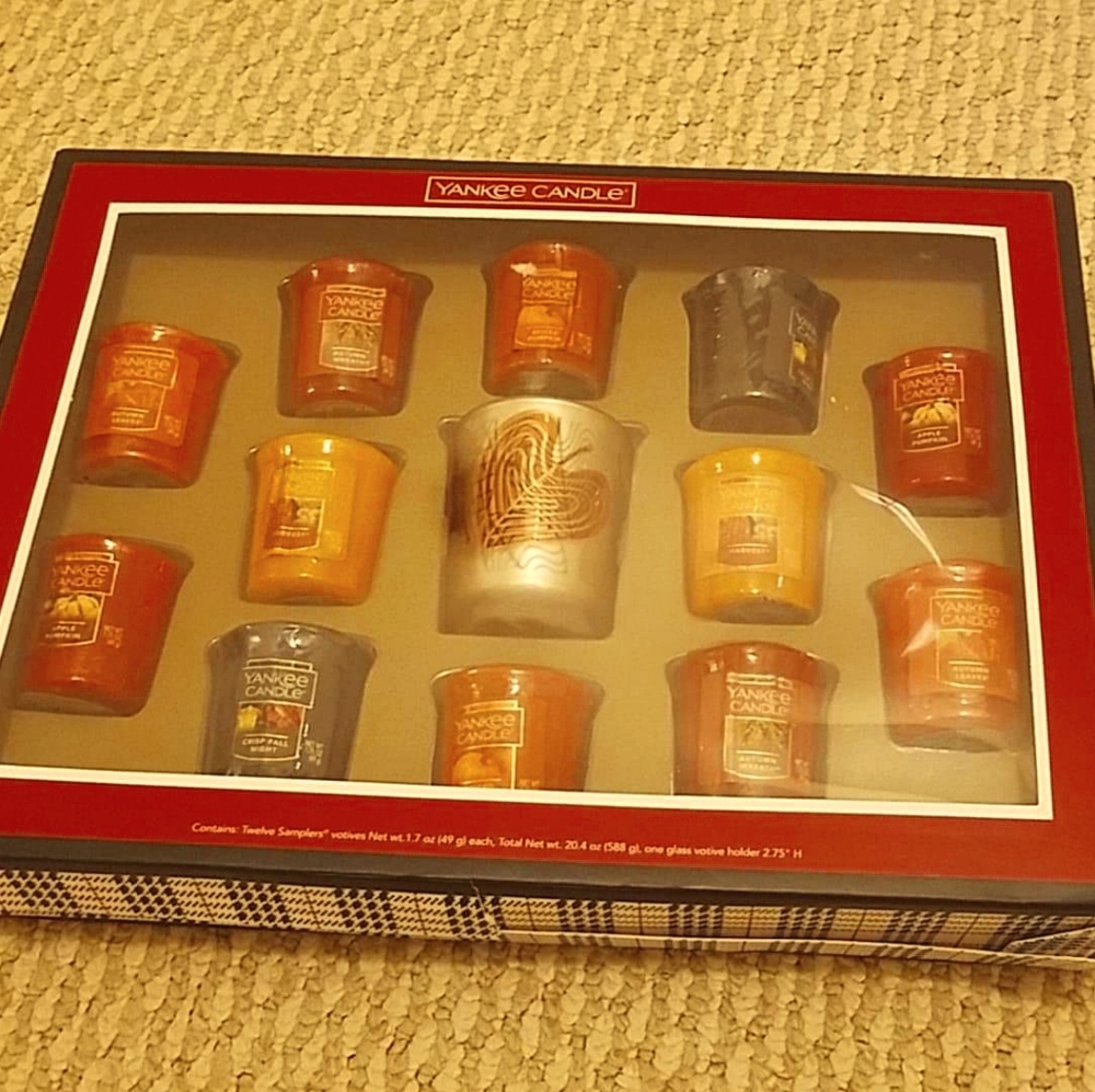 🚫SOLD🚫 Yankee Candle Fall Sampler Gift Box
